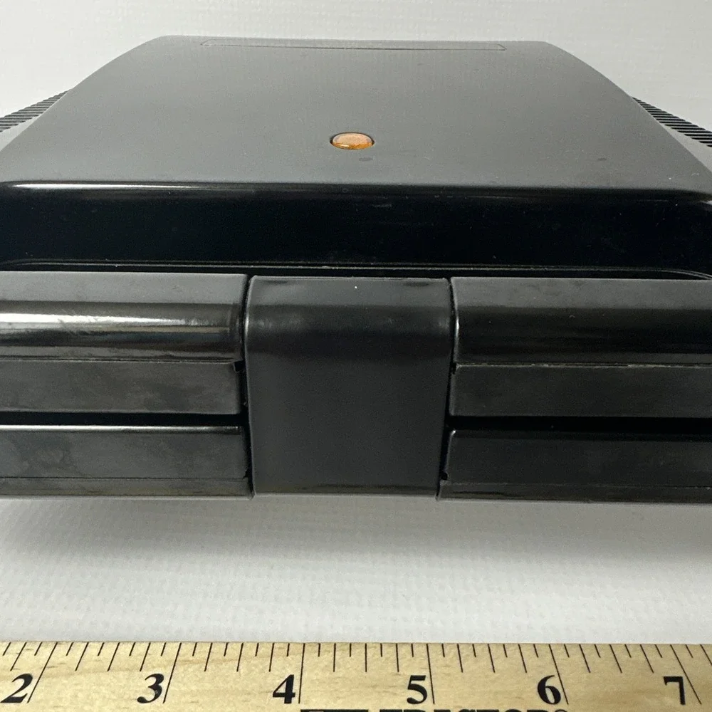 Vintage Salton Electric Belgian Waffle Maker Model WM-4 Black Nonstick Works
